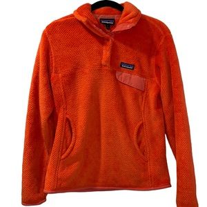 Patagonia are-Tool 1/2 button fleece. Size small